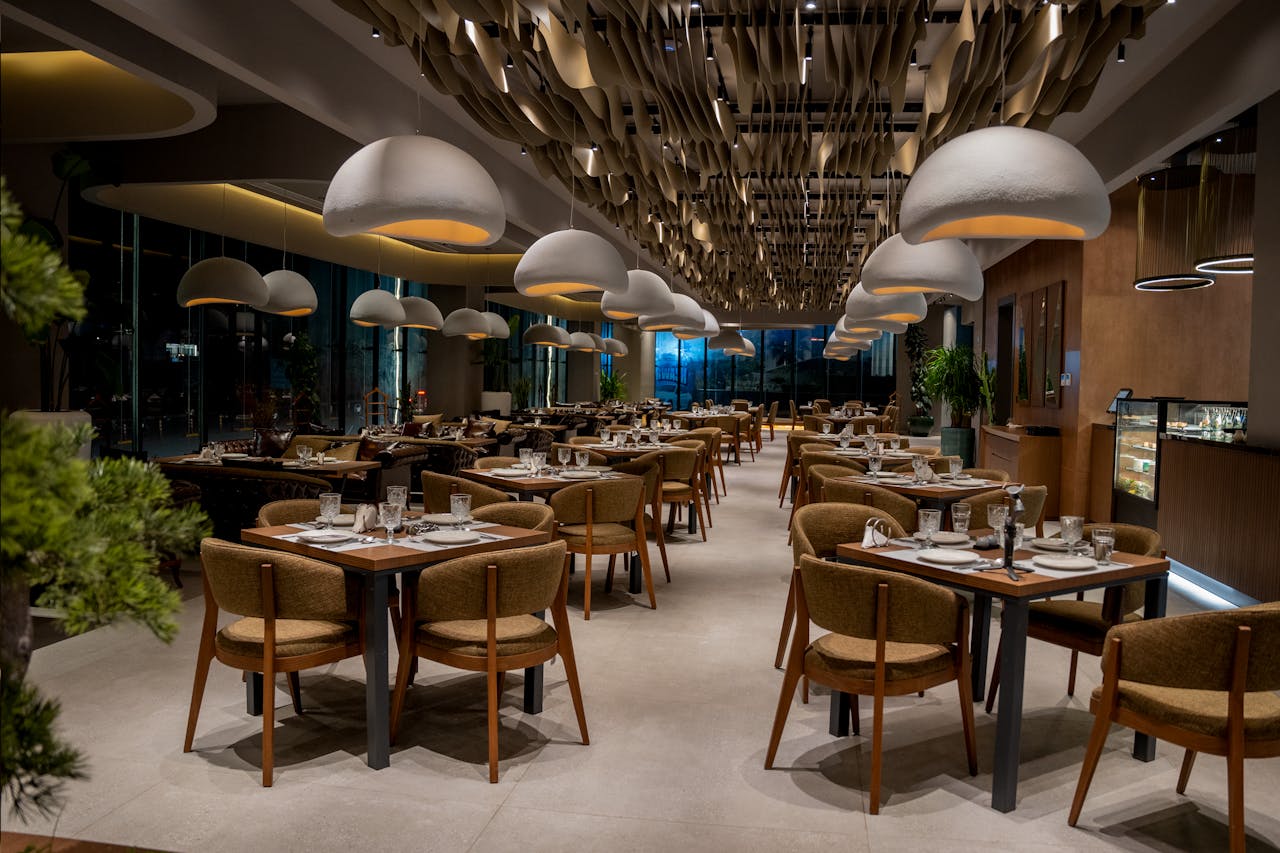 gallery-02 Explore a chic and contemporary restaurant interior in Sulaymaniyah, defined by elegant design and sophisticated ambiance.